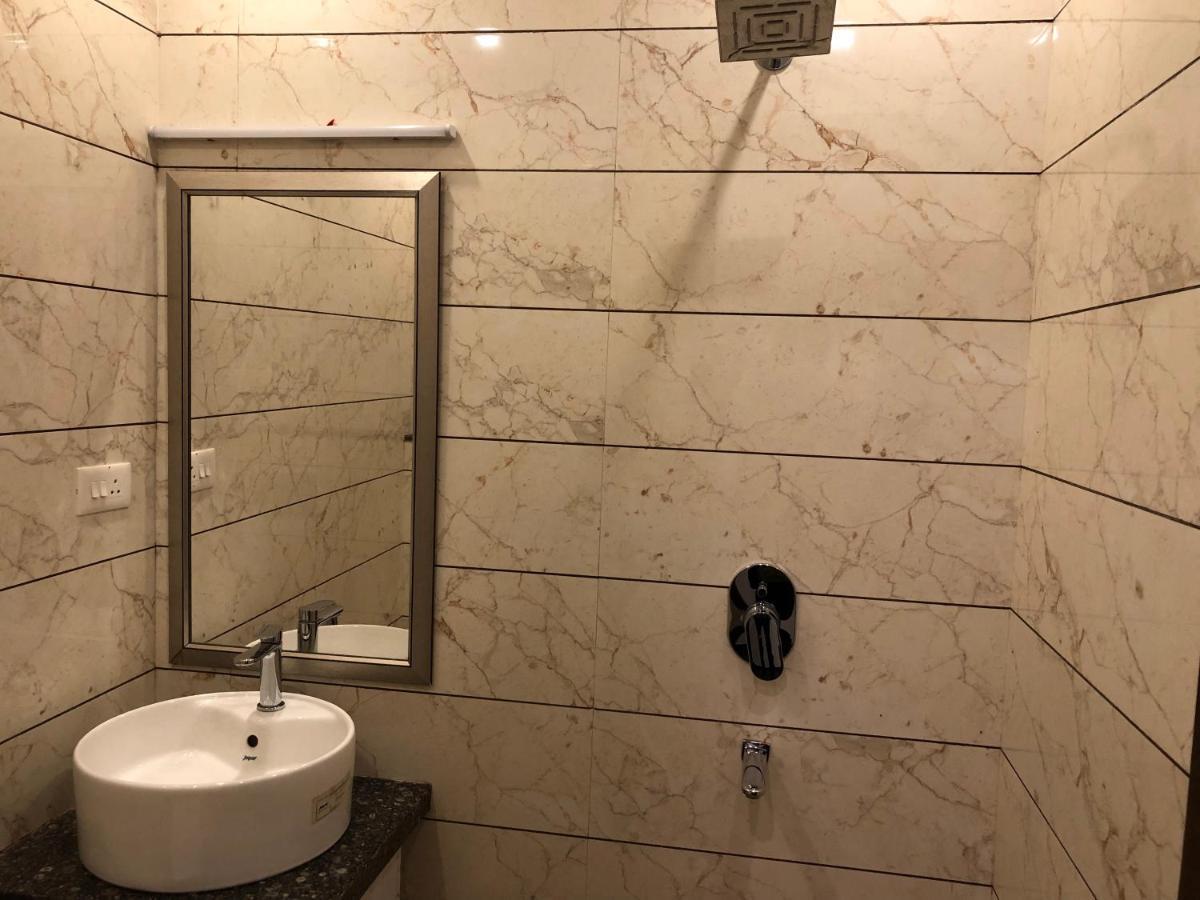 Motimahal Inn Haldwāni Екстериор снимка
