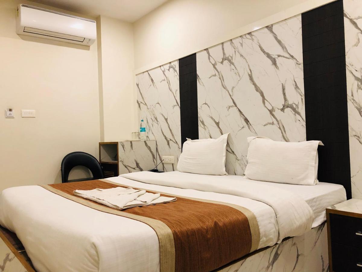 Motimahal Inn Haldwāni Екстериор снимка