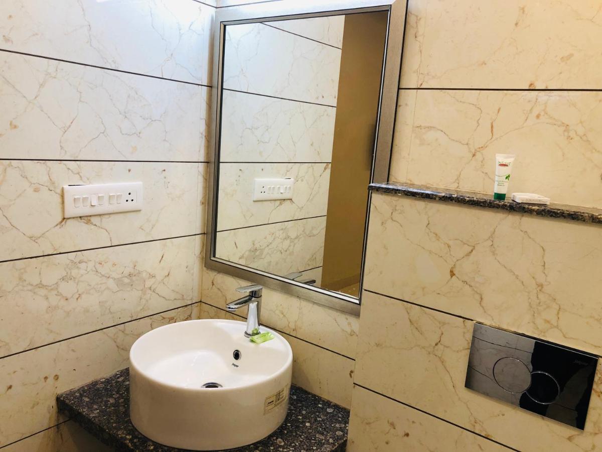 Motimahal Inn Haldwāni Екстериор снимка