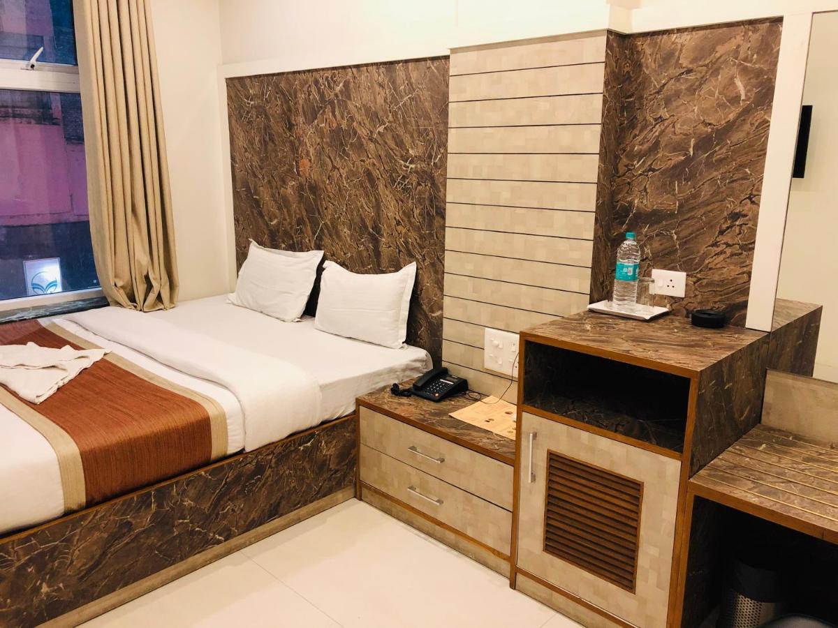 Motimahal Inn Haldwāni Екстериор снимка